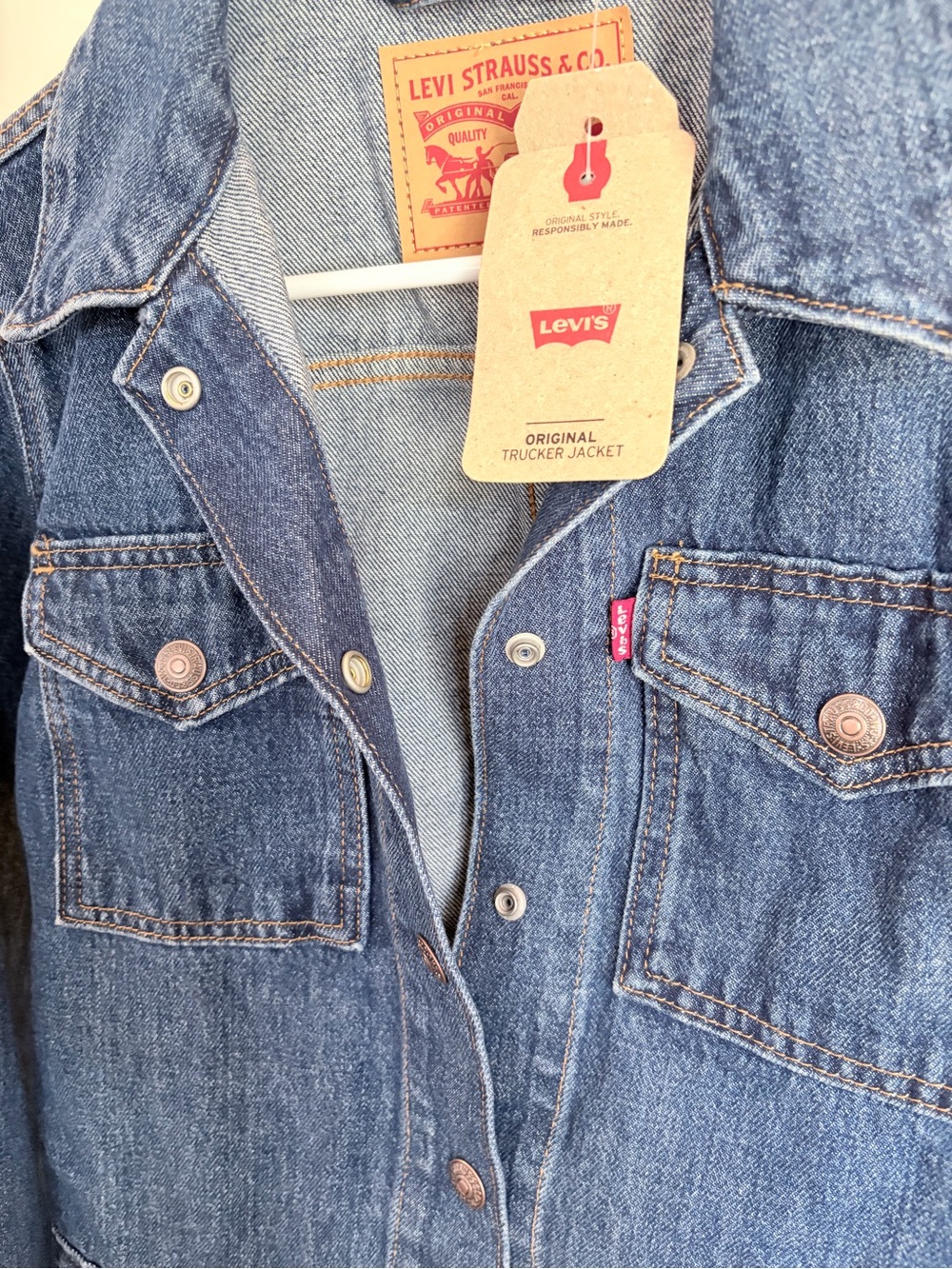 Levi's Women's Dark Blue Denim Trucker Jacket - Picture 5 of 6